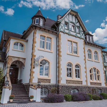 Alte Landratsvilla Hotel Bender ヴェスターブルク エクステリア 写真