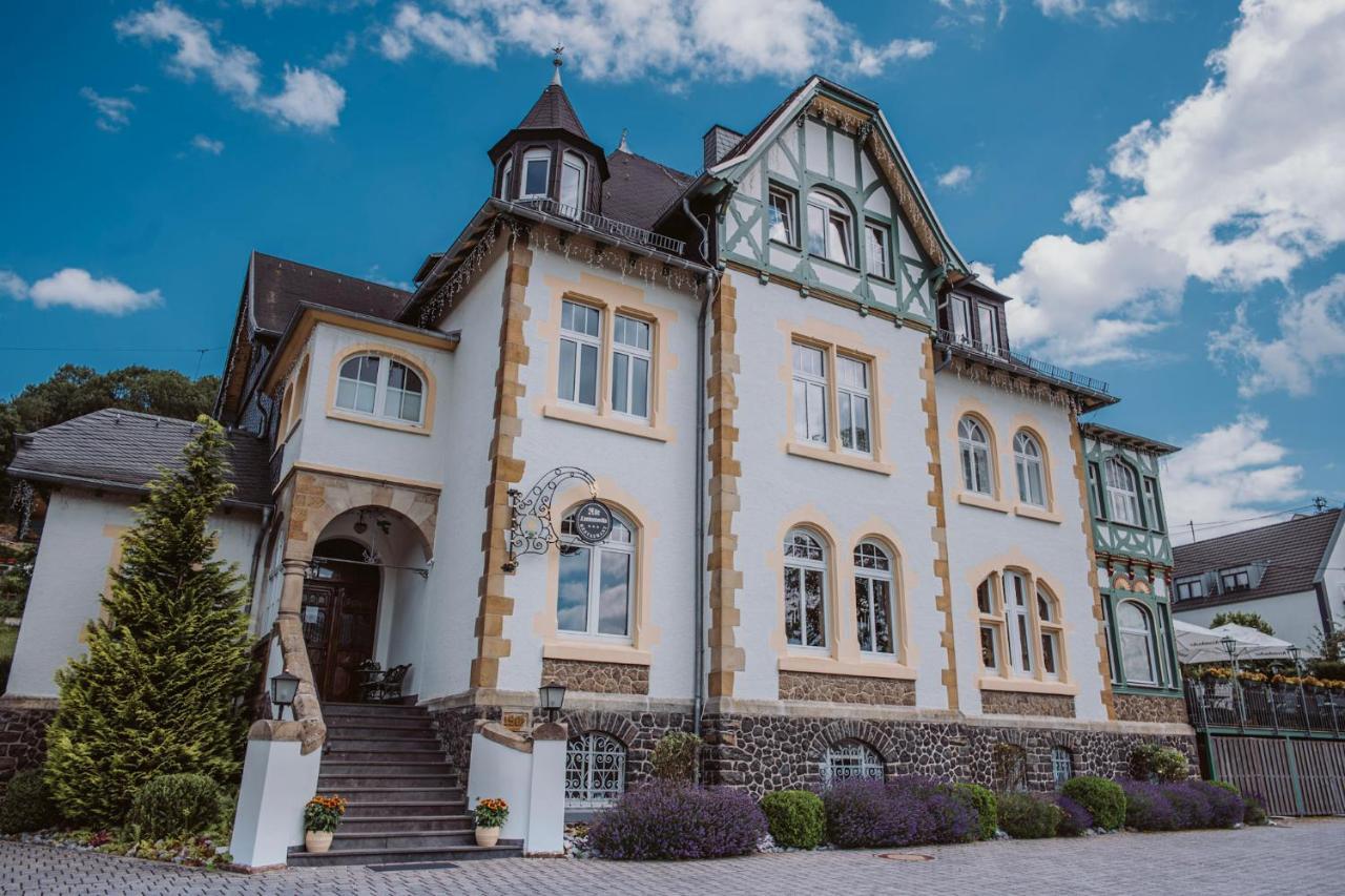Alte Landratsvilla Hotel Bender ヴェスターブルク エクステリア 写真